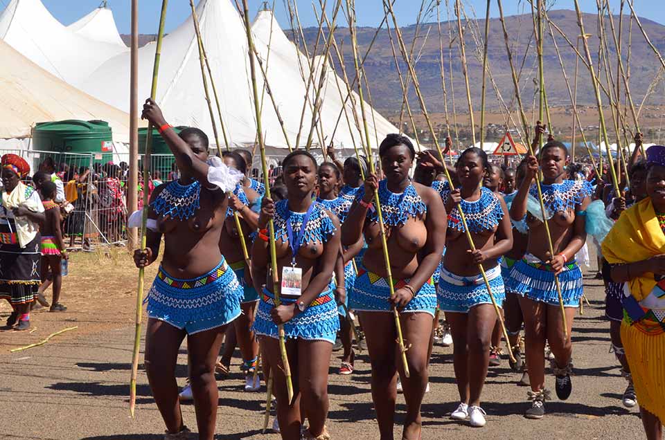 Zulu Safaris - DURBAN - South Africa - Seasonal Royal Reed Dance Day Tour